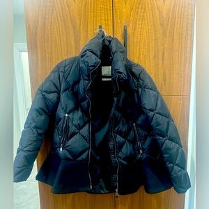 Moncler Vouglette Flounce-Hem Puffer Coat